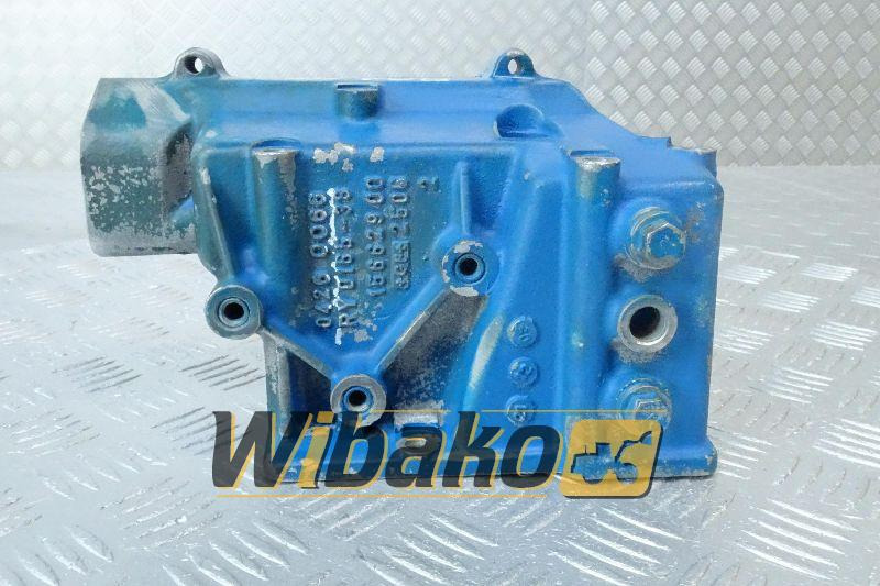 Thermostat housing for engine Deutz 1015 04225633 - Termostato para Maquinaria de construcción: foto 1 Thermostat housing for engine Deutz 1015 04225633 - Termostato para Maquinaria de construcción: foto 1
