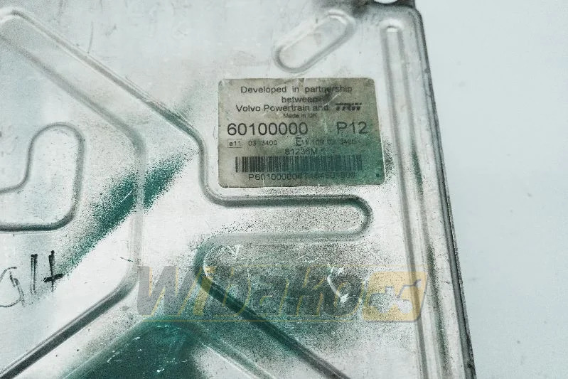 Volvo 60100000 - Unidad de control para Maquinaria de construcción: foto 2 Volvo 60100000 - Unidad de control para Maquinaria de construcción: foto 2