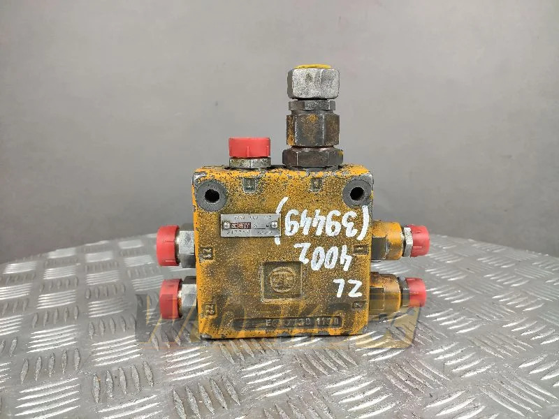 ZF 7730900117 - Válvula hidráulica para Maquinaria de construcción: foto 1 ZF 7730900117 - Válvula hidráulica para Maquinaria de construcción: foto 1