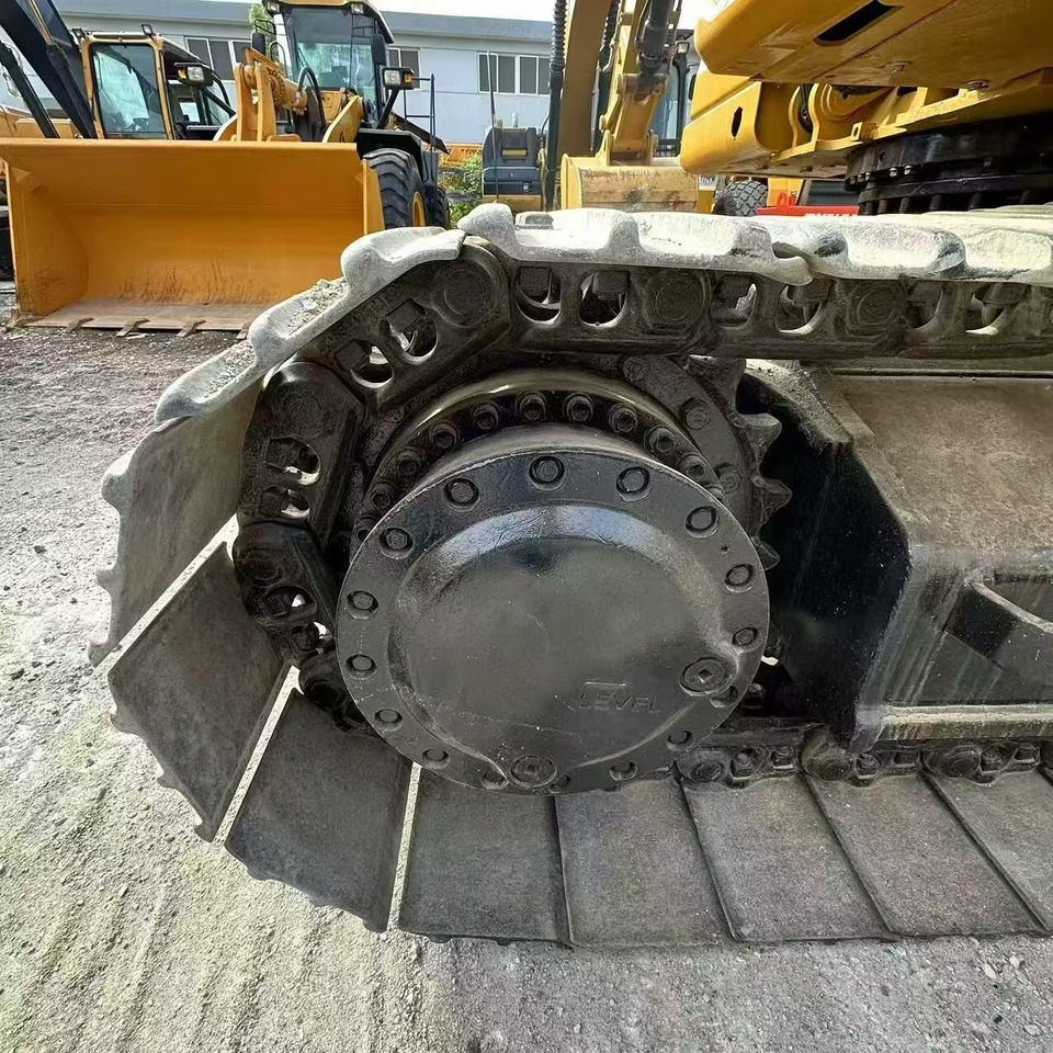 CATERPILLAR 330D2 - Excavadora de cadenas: foto 2 CATERPILLAR 330D2 - Excavadora de cadenas: foto 2