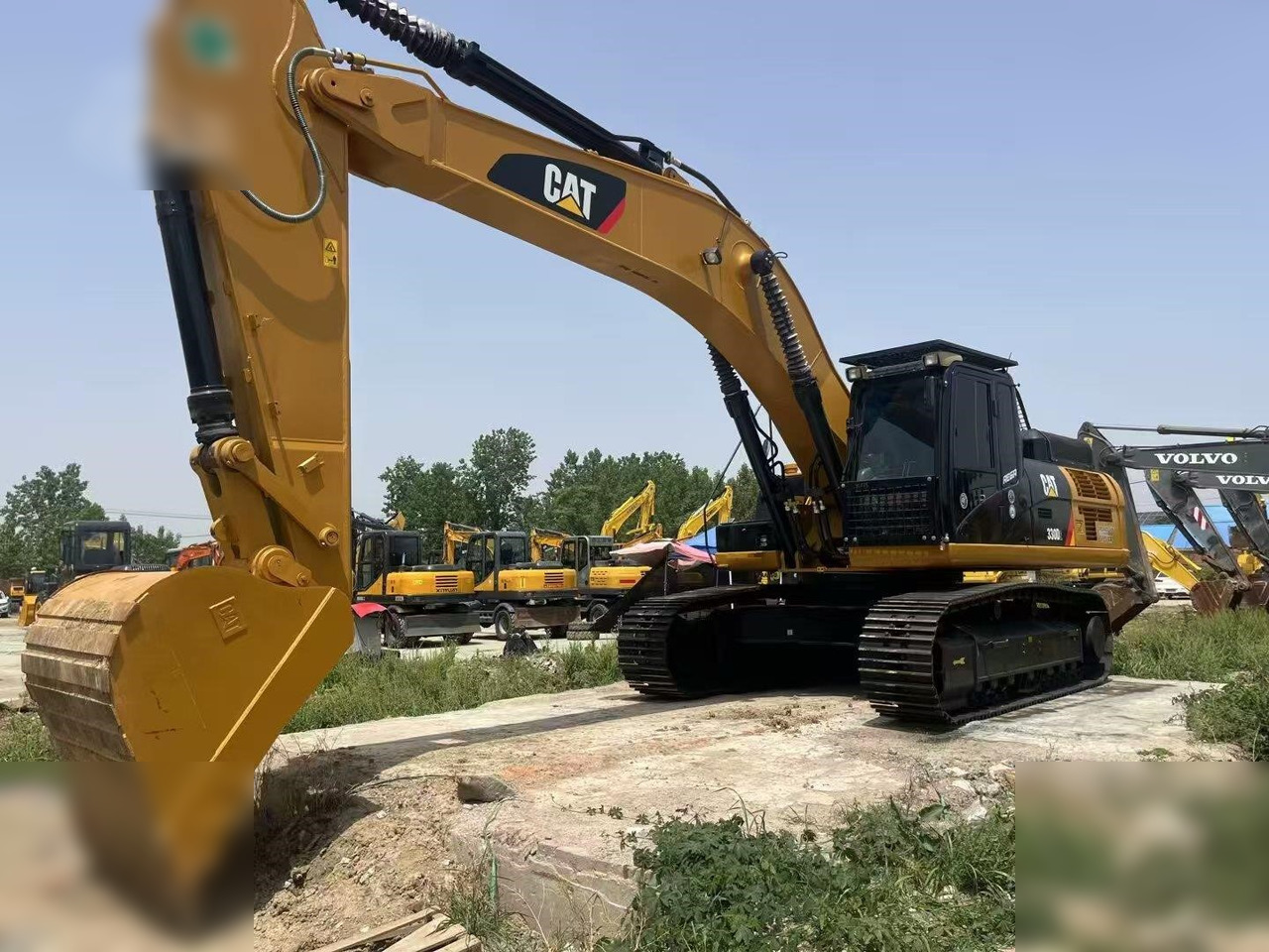CATERPILLAR 330D2 - Excavadora de cadenas: foto 1 CATERPILLAR 330D2 - Excavadora de cadenas: foto 1