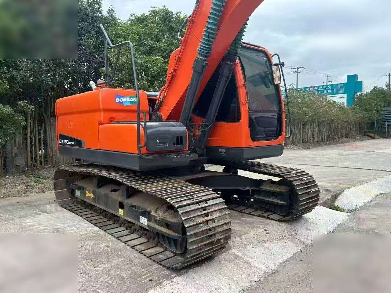 DOOSAN DX150W-9C - Excavadora de ruedas: foto 1 DOOSAN DX150W-9C - Excavadora de ruedas: foto 1