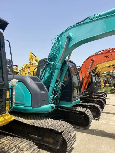 KOBELCO 135SR - Excavadora de cadenas: foto 4 KOBELCO 135SR - Excavadora de cadenas: foto 4