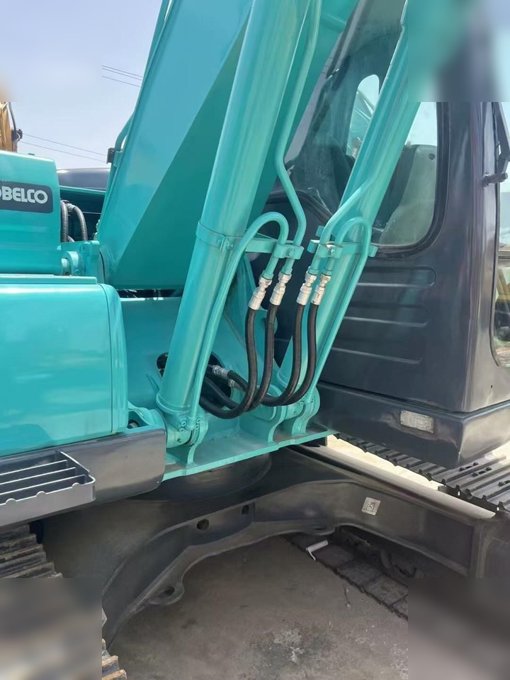 Excavadora de cadenas KOBELCO SK130 LC: foto 11