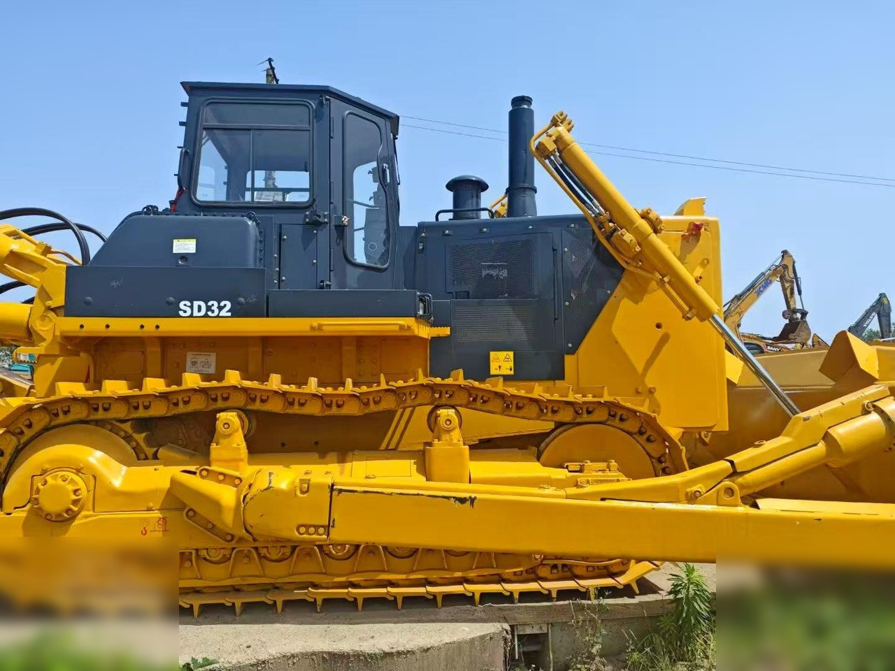 SHANTUI SD32 - Bulldozer: foto 1 SHANTUI SD32 - Bulldozer: foto 1