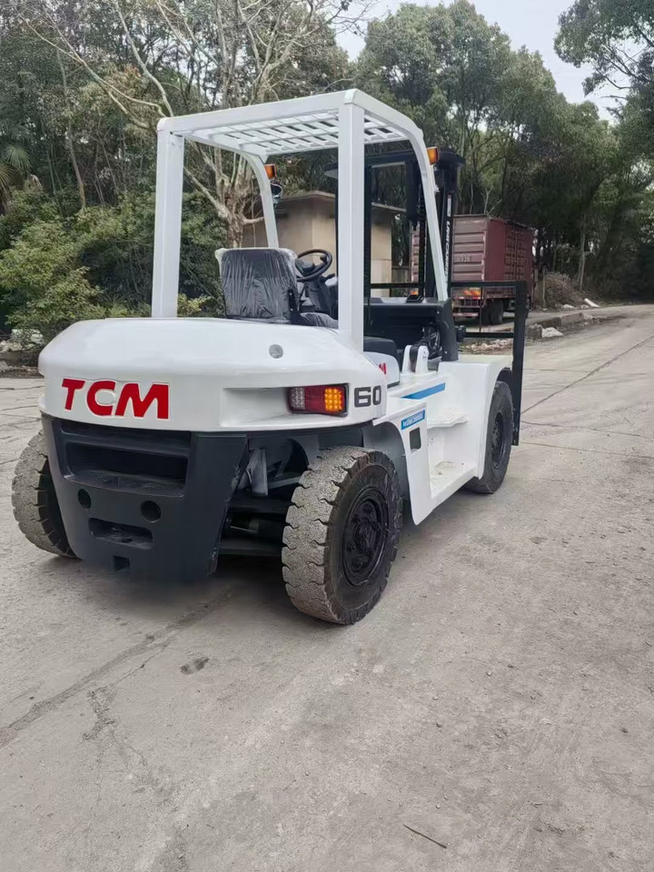 TCM 6-TON - Plataforma de mástil vertical: foto 2 TCM 6-TON - Plataforma de mástil vertical: foto 2