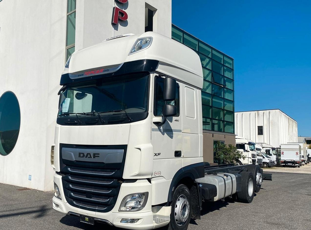 DAF XF 480 FT FULL PNEUMATIC 2019 - Camión chasis: foto 2 DAF XF 480 FT FULL PNEUMATIC 2019 - Camión chasis: foto 2
