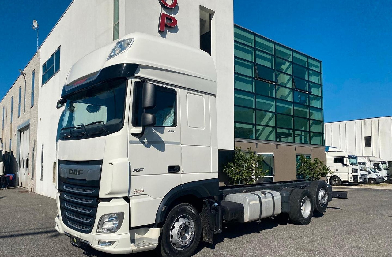 DAF XF 480 FT FULL PNEUMATIC 2019 - Camión chasis: foto 1 DAF XF 480 FT FULL PNEUMATIC 2019 - Camión chasis: foto 1
