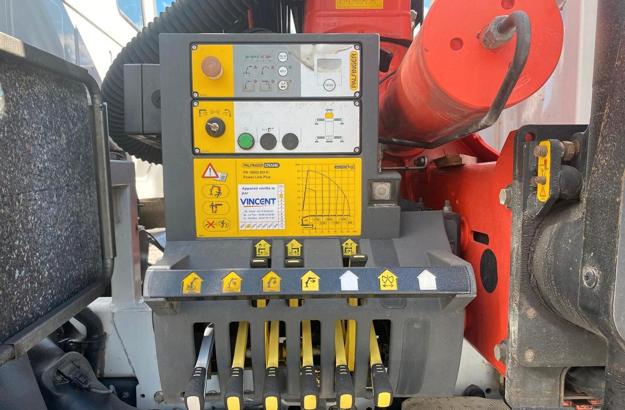 IVECO STRALIS AD260S36 CASSONE FISSO E GRU - Camión caja abierta, Camión grúa: foto 4 IVECO STRALIS AD260S36 CASSONE FISSO E GRU - Camión caja abierta, Camión grúa: foto 4