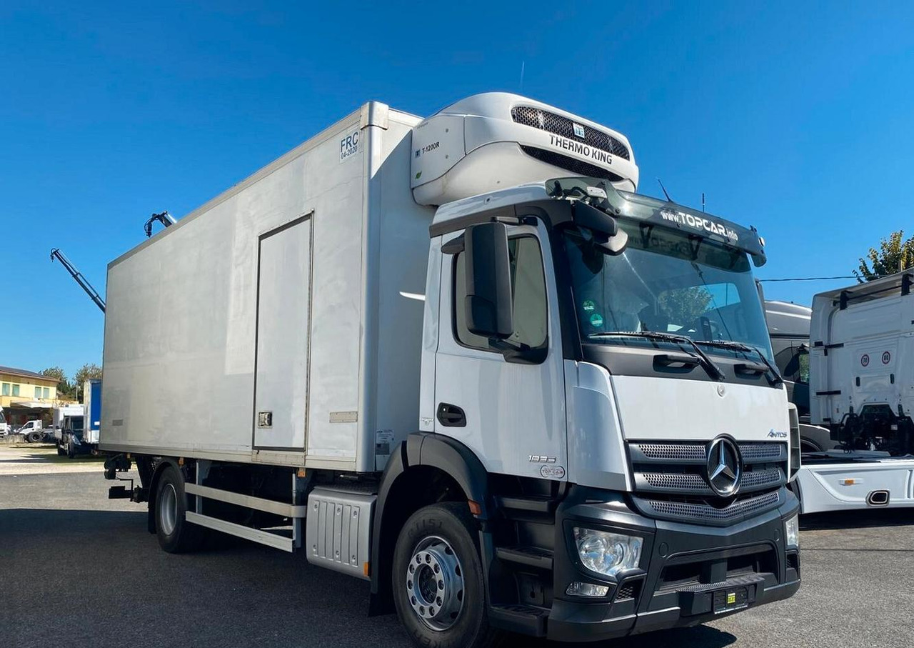 MERCEDES ANTOS 18.33 CASSONE ISOTERMICO E SPONDA - Camión frigorífico: foto 3 MERCEDES ANTOS 18.33 CASSONE ISOTERMICO E SPONDA - Camión frigorífico: foto 3