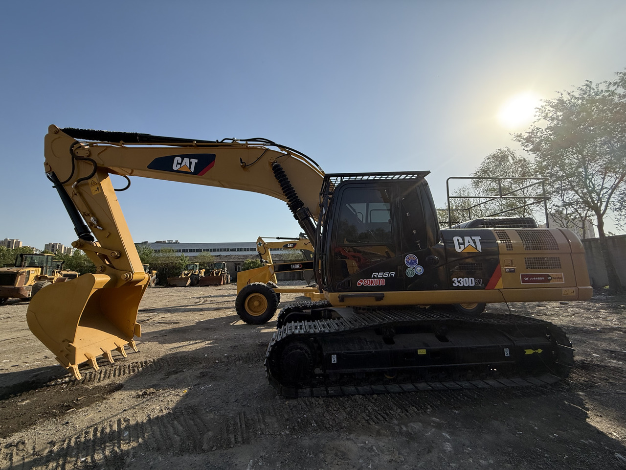 CATERPILLAR CAT320D2L excavator for sale at good price - Excavadora de cadenas: foto 5 CATERPILLAR CAT320D2L excavator for sale at good price - Excavadora de cadenas: foto 5