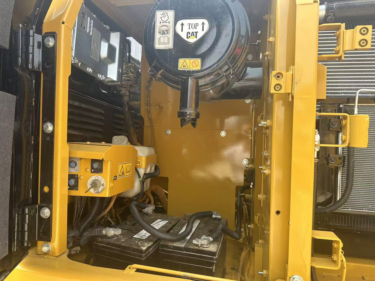 CATERPILLAR Used Digger CAT 323DL Construction Machinery Construction Digger Used CAT 323DL Cheap Excavator - Excavadora de cadenas: foto 4 CATERPILLAR Used Digger CAT 323DL Construction Machinery Construction Digger Used CAT 323DL Cheap Excavator - Excavadora de cadenas: foto 4