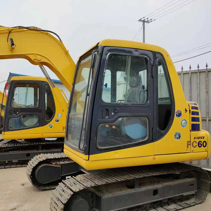 Cheap Used Komatsu PC60-7 Crawler Excavator with High Efficiency Used Heavy Machinery Komatsu P60-7 Digger Cheap for Sale - Excavadora de cadenas: foto 1 Cheap Used Komatsu PC60-7 Crawler Excavator with High Efficiency Used Heavy Machinery Komatsu P60-7 Digger Cheap for Sale - Excavadora de cadenas: foto 1
