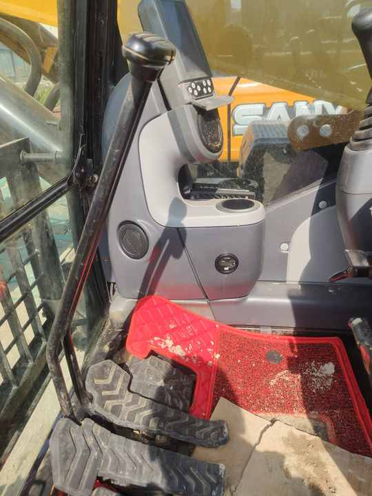 Hot Selling High Quality Used Excavator CAT 330D Hydraulic Excavator in Stock - Excavadora de cadenas: foto 4 Hot Selling High Quality Used Excavator CAT 330D Hydraulic Excavator in Stock - Excavadora de cadenas: foto 4