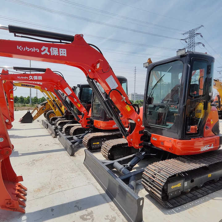 Perfect Condition Kubota U55-4 Japan Brand Mini Excavator with Pusher for Sale 90% Brand New Mini Kubota U25 35 55 5tons - Miniexcavadora: foto 1 Perfect Condition Kubota U55-4 Japan Brand Mini Excavator with Pusher for Sale 90% Brand New Mini Kubota U25 35 55 5tons - Miniexcavadora: foto 1