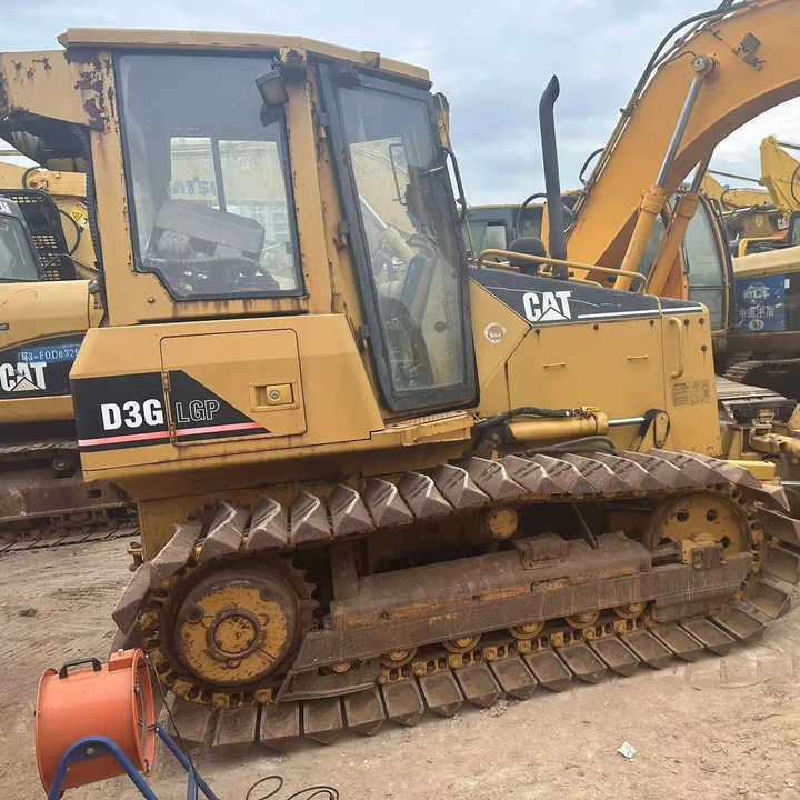 Used Caterpillar CAT D3G Land Road Motor Bulldozer CAT Used Grader Cheap Price for Sale - Bulldozer: foto 1 Used Caterpillar CAT D3G Land Road Motor Bulldozer CAT Used Grader Cheap Price for Sale - Bulldozer: foto 1