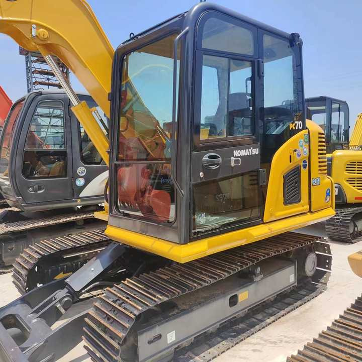 Used Excavator KOMATSU PC70-8 Construction Machinery Excavator PC70-8 PC60 PC70 Excavators for Sale at Negotiable Price - Excavadora de cadenas: foto 1 Used Excavator KOMATSU PC70-8 Construction Machinery Excavator PC70-8 PC60 PC70 Excavators for Sale at Negotiable Price - Excavadora de cadenas: foto 1