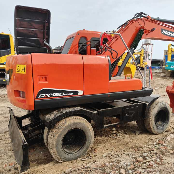 Used Original Doosan Dx150w-9 Wheel Excavator for Sale - Excavadora de ruedas: foto 3 Used Original Doosan Dx150w-9 Wheel Excavator for Sale - Excavadora de ruedas: foto 3