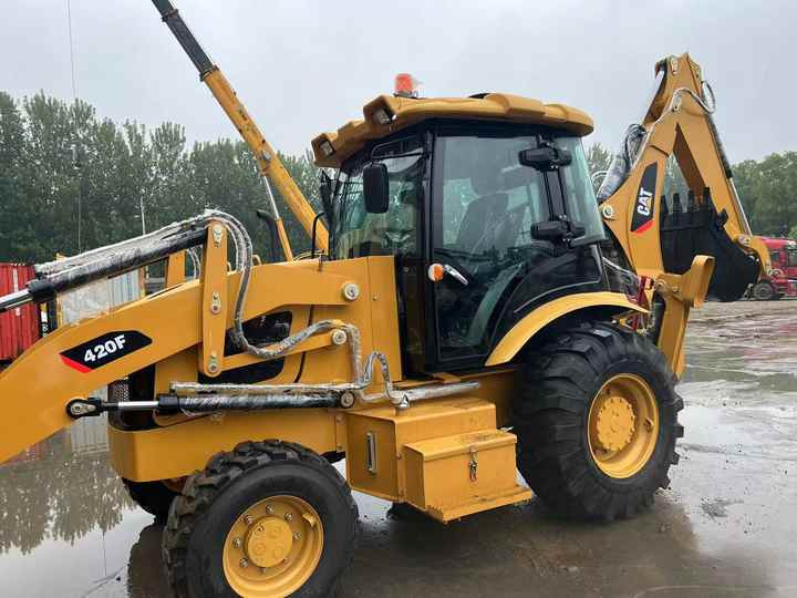 Used Wheel Loader CAT420F Caterpillar 420F Construction Machinery Mini Wheel Skid Steer Loader in Stock - Retroexcavadora: foto 2 Used Wheel Loader CAT420F Caterpillar 420F Construction Machinery Mini Wheel Skid Steer Loader in Stock - Retroexcavadora: foto 2