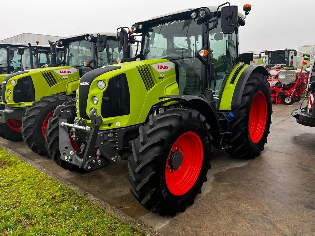 Claas Arion 430 - Tractor: foto 2 Claas Arion 430 - Tractor: foto 2