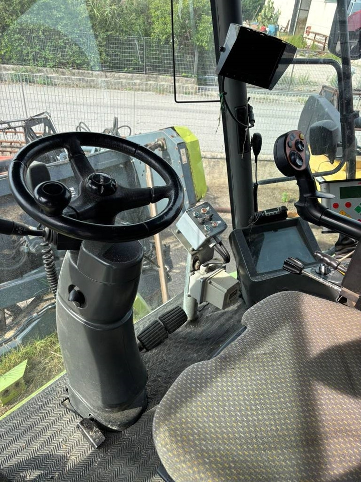 Claas Lexion 530 Montana - Cosechadora de granos: foto 2 Claas Lexion 530 Montana - Cosechadora de granos: foto 2