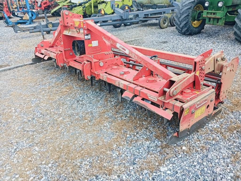 Maschio DMR 4000  - Grada rotativa: foto 1 Maschio DMR 4000  - Grada rotativa: foto 1