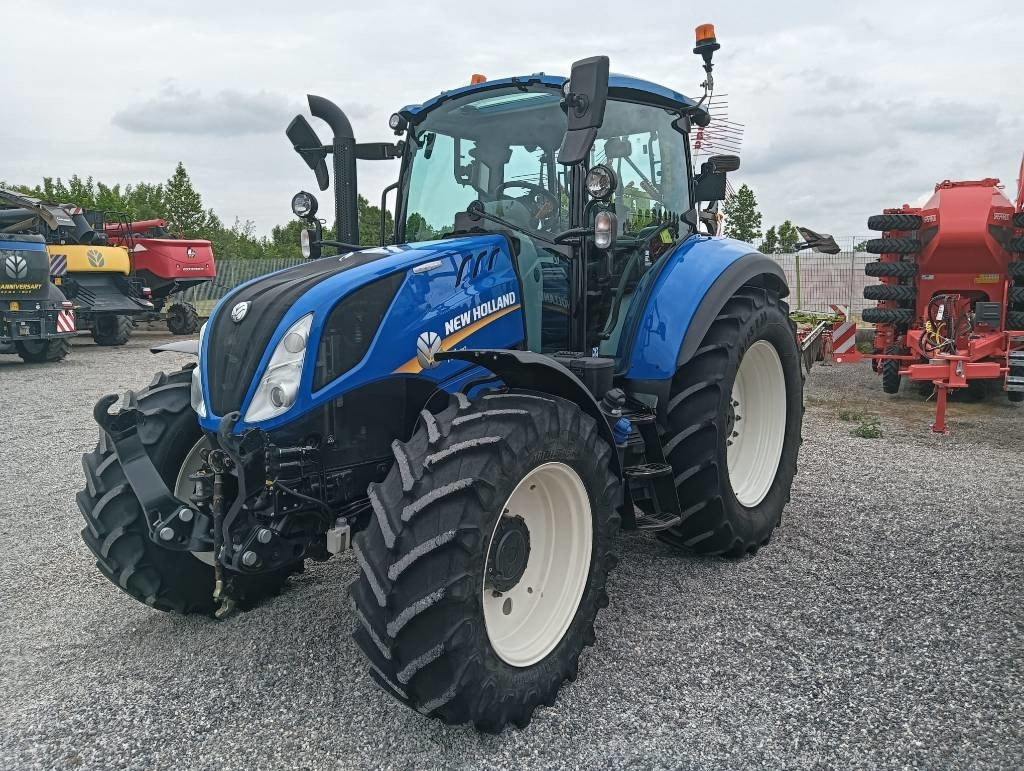 New Holland T 5.120 - Tractor: foto 3 New Holland T 5.120 - Tractor: foto 3
