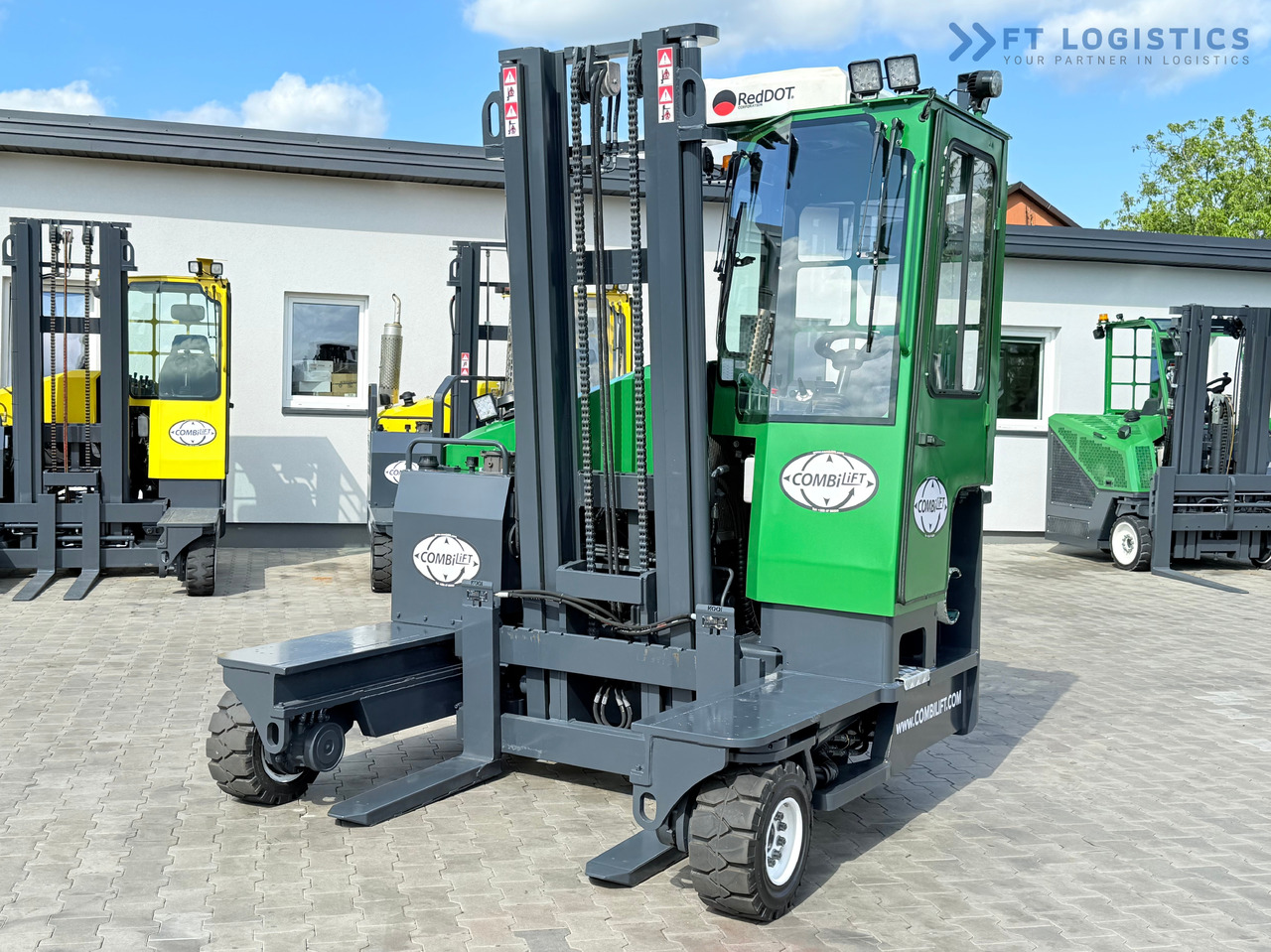 COMBILIFT C3500 / DUPLEX 4100MM / GAS / EXTENDABLE FORKS / CABIN / HEATING + AIR CONDITIONING / LIKE NEW - Carretilla de 4 vías: foto 2 COMBILIFT C3500 / DUPLEX 4100MM / GAS / EXTENDABLE FORKS / CABIN / HEATING + AIR CONDITIONING / LIKE NEW - Carretilla de 4 vías: foto 2