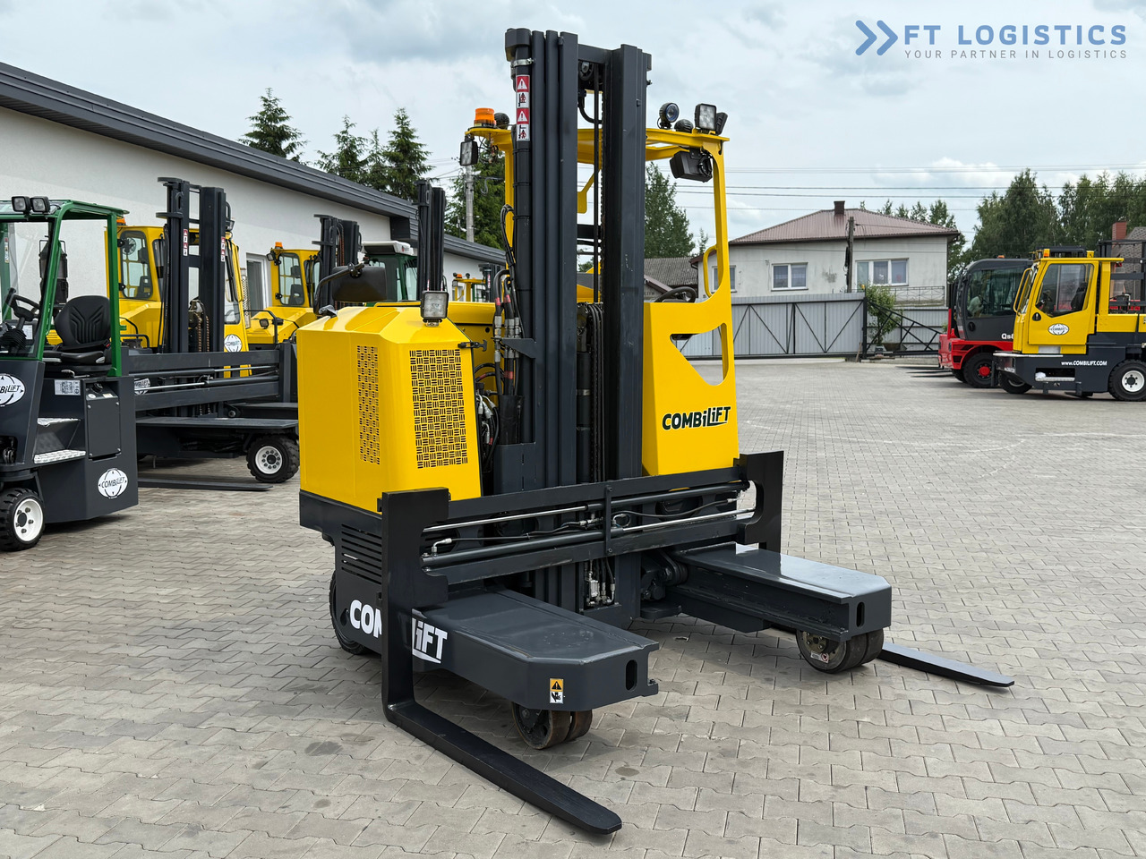 COMBILIFT MR / ELECTRIC / TRIPLEX – 6000MM / FULL FREE LIFT / WIDE POSITIONER / FORK SIDESHIFT / ONLY 1400 HOURS / LIKE NEW - Carretilla de 4 vías: foto 4 COMBILIFT MR / ELECTRIC / TRIPLEX – 6000MM / FULL FREE LIFT / WIDE POSITIONER / FORK SIDESHIFT / ONLY 1400 HOURS / LIKE NEW - Carretilla de 4 vías: foto 4