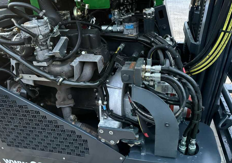 Combilift C2500CB-Triplex 6000mm -Only 4658 hours - Carretilla de 4 vías: foto 5 Combilift C2500CB-Triplex 6000mm -Only 4658 hours - Carretilla de 4 vías: foto 5