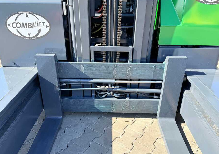 Combilift C3000 / DIESEL / DUPLEX - 4100MM / FREE-LIFT / CABIN / LIKE-NEW - Carretilla de 4 vías: foto 4 Combilift C3000 / DIESEL / DUPLEX - 4100MM / FREE-LIFT / CABIN / LIKE-NEW - Carretilla de 4 vías: foto 4