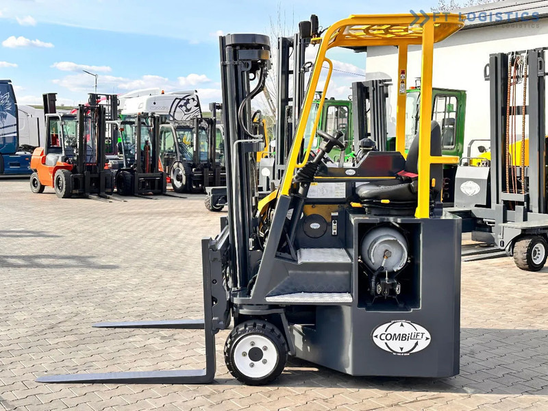 Combilift C3000CB / LPG / TRIPLEX / 4900MM / FREE LIFT / POSITIONER / LIKE NEW C3000CB / LPG / TRIPLEX / 4900MM / FREE LIFT / POSITIONER / - Carretilla de 4 vías: foto 5 Combilift C3000CB / LPG / TRIPLEX / 4900MM / FREE LIFT / POSITIONER / LIKE NEW C3000CB / LPG / TRIPLEX / 4900MM / FREE LIFT / POSITIONER / - Carretilla de 4 vías: foto 5