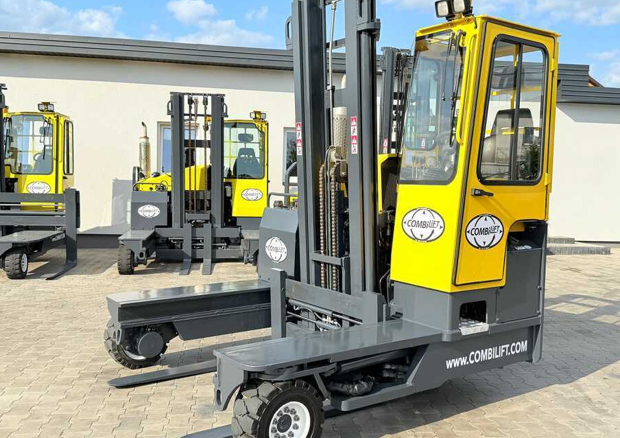 Combilift C4000 / DIESEL / DUPLEX - 4100MM / POSITIONER / ONLY 2951 MTH / LIKE NEW - Carretilla de 4 vías: foto 1 Combilift C4000 / DIESEL / DUPLEX - 4100MM / POSITIONER / ONLY 2951 MTH / LIKE NEW - Carretilla de 4 vías: foto 1