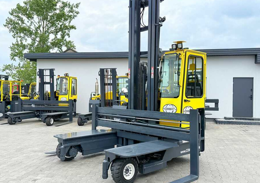 Combilift C5000 / TRIPLEX 7500MM / WIDE FORK POSITIONER / FREE LIFT / NEW TYRES / HEATED CABIN - Carretilla de 4 vías: foto 1 Combilift C5000 / TRIPLEX 7500MM / WIDE FORK POSITIONER / FREE LIFT / NEW TYRES / HEATED CABIN - Carretilla de 4 vías: foto 1