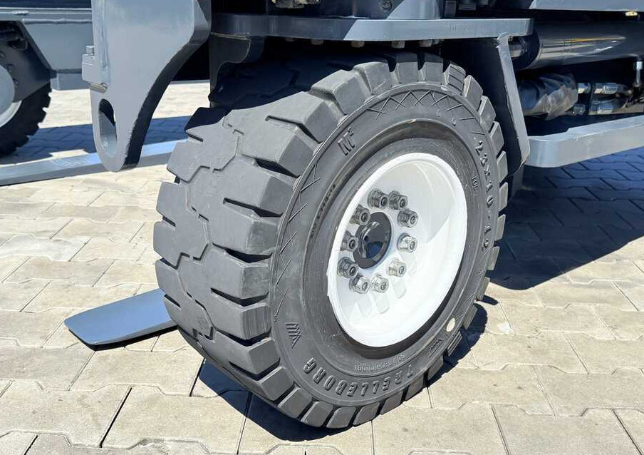 Combilift C5000XL / DIESEL / DUPLEX - 5500MM / FULL CABIN / NEW TYRES / HEATING - Carretilla de 4 vías: foto 2 Combilift C5000XL / DIESEL / DUPLEX - 5500MM / FULL CABIN / NEW TYRES / HEATING - Carretilla de 4 vías: foto 2