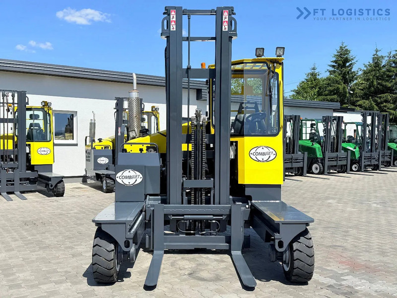 Combilift C5000XL / GAS / DUPLEX / 4500MM / FREE LIFT / SIDESHIFT / FORK POSITIONER / XL CABIN / NEW TYRES C5000XL / GAS / DUPLEX / 4500MM - Carretilla de 4 vías: foto 5 Combilift C5000XL / GAS / DUPLEX / 4500MM / FREE LIFT / SIDESHIFT / FORK POSITIONER / XL CABIN / NEW TYRES C5000XL / GAS / DUPLEX / 4500MM - Carretilla de 4 vías: foto 5