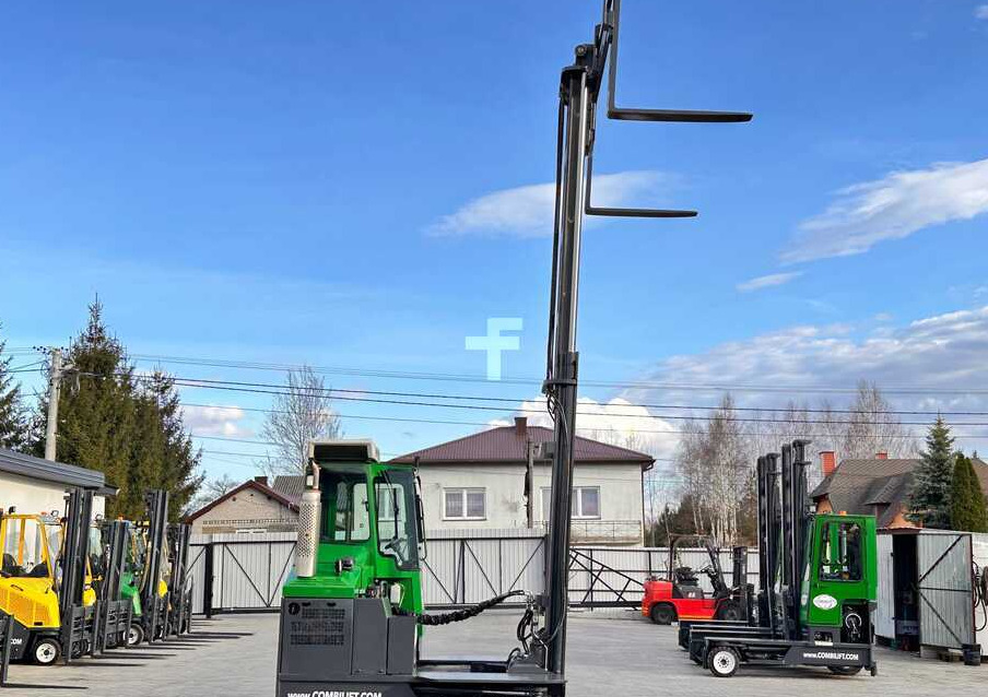 Carretilla de 4 vías Combilift C5000XL / LPG / AIR CONDITIONING / WIDE POSITIONER / DUPLEX MAST / ADJUSTABLE FORKS / NEW TIRES / EXCELLENT CONDITION!: foto 31
