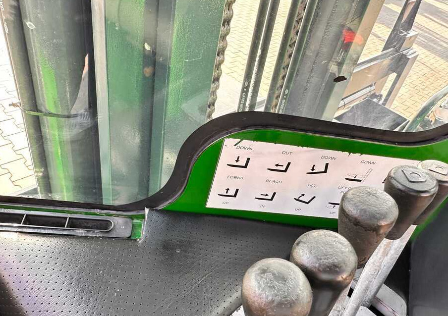 Carretilla de 4 vías Combilift C5000XL / LPG / AIR CONDITIONING / WIDE POSITIONER / DUPLEX MAST / ADJUSTABLE FORKS / NEW TIRES / EXCELLENT CONDITION!: foto 16