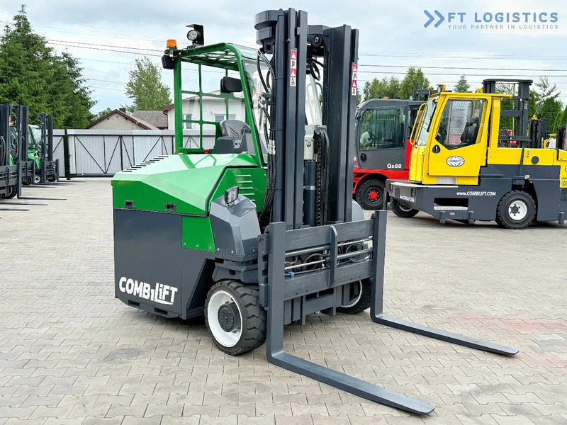 Combilift CBE4000 / TRIPLEX 5200MM / ELECTRIC / FREE LIFT / FORK POSITIONER / SIDE SHIFT / LIKE NEW CBE4000 / TRIPLEX 5200MM / ELECTRIC / - Carretilla de 4 vías: foto 2 Combilift CBE4000 / TRIPLEX 5200MM / ELECTRIC / FREE LIFT / FORK POSITIONER / SIDE SHIFT / LIKE NEW CBE4000 / TRIPLEX 5200MM / ELECTRIC / - Carretilla de 4 vías: foto 2