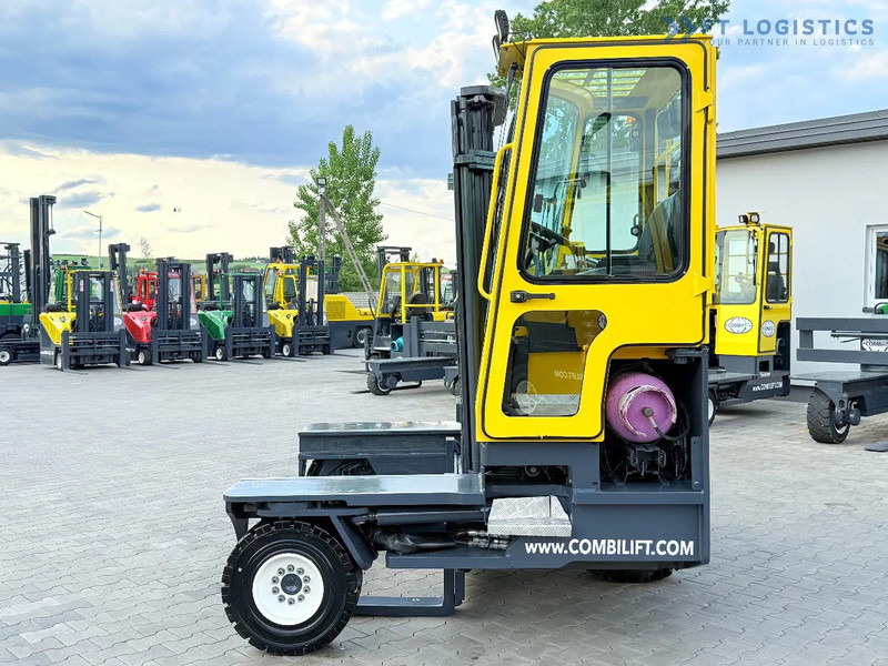 Combilift COMBILIFT C3000XL LARGE CABIN – DUPLEX 3200mm – Year 2015 – LPG – FREE LIFT – SIDESHIFT – CONDITION 5/5 COMBILIFT C3000XL LARGE - Carretilla de 4 vías: foto 2 Combilift COMBILIFT C3000XL LARGE CABIN – DUPLEX 3200mm – Year 2015 – LPG – FREE LIFT – SIDESHIFT – CONDITION 5/5 COMBILIFT C3000XL LARGE - Carretilla de 4 vías: foto 2