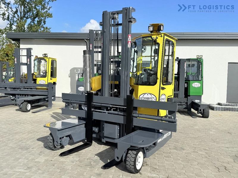 Combilift FOUR-WAY / MULTI-DIRECTIONAL FORKLIFT / ONLY 491 HOURS / C2500 / GAS / DUPLEX 4600MM / SHORT – ONLY 1900MM / WIDTH 2700MM WITH F - Carretilla de 4 vías: foto 1 Combilift FOUR-WAY / MULTI-DIRECTIONAL FORKLIFT / ONLY 491 HOURS / C2500 / GAS / DUPLEX 4600MM / SHORT – ONLY 1900MM / WIDTH 2700MM WITH F - Carretilla de 4 vías: foto 1