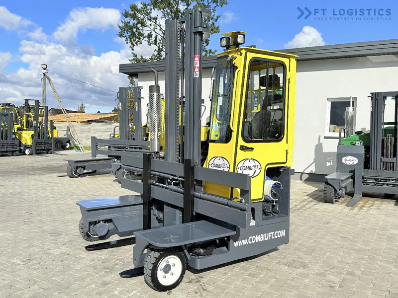 Combilift FOUR-WAY / MULTI-DIRECTIONAL FORKLIFT / ONLY 491 HOURS / C2500 / GAS / DUPLEX 4600MM / SHORT – ONLY 1900MM / WIDTH 2700MM WITH F - Carretilla de 4 vías: foto 3 Combilift FOUR-WAY / MULTI-DIRECTIONAL FORKLIFT / ONLY 491 HOURS / C2500 / GAS / DUPLEX 4600MM / SHORT – ONLY 1900MM / WIDTH 2700MM WITH F - Carretilla de 4 vías: foto 3