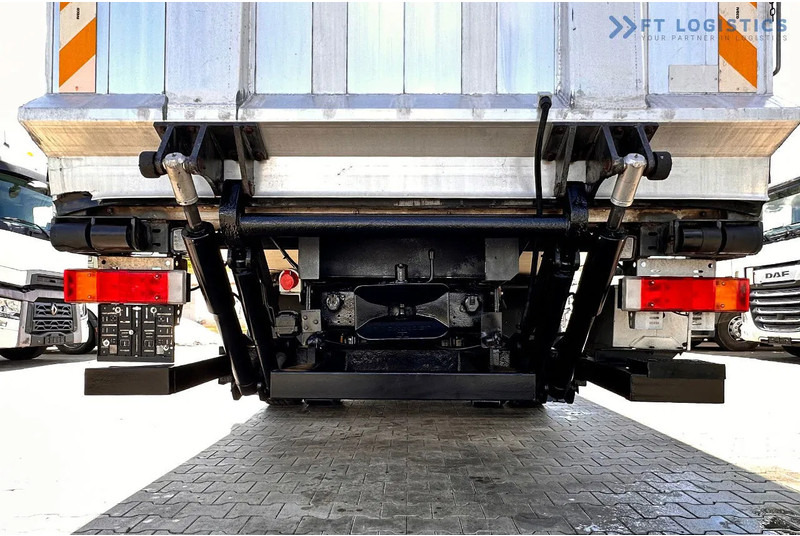 Camión frigorífico Iveco Stralis 420 STRALIS 420 / Refrigerated Truck / Carrier Supra 950 / 19 Pallets / Tail Lift / Tires: foto 12