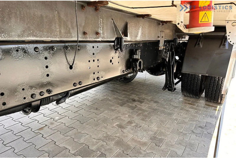 Camión frigorífico Iveco Stralis 420 STRALIS 420 / Refrigerated Truck / Carrier Supra 950 / 19 Pallets / Tail Lift / Tires: foto 7