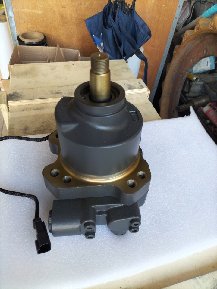 KOMATSU 708-7s-00352 - Implemento para Implemento: foto 2 KOMATSU 708-7s-00352 - Implemento para Implemento: foto 2