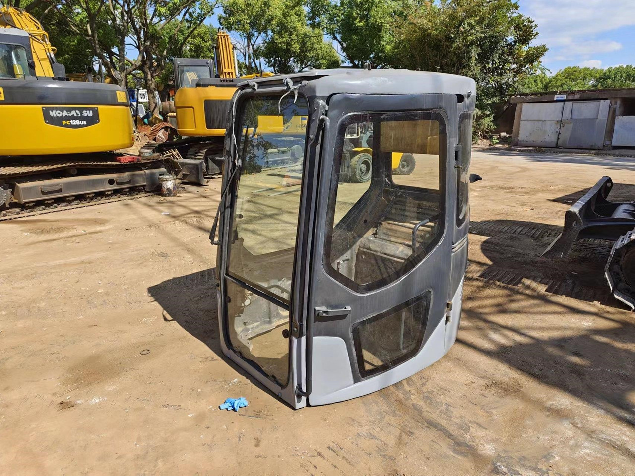 KOMATSU PC78US-6 - Cabina para Excavadora: foto 1 KOMATSU PC78US-6 - Cabina para Excavadora: foto 1