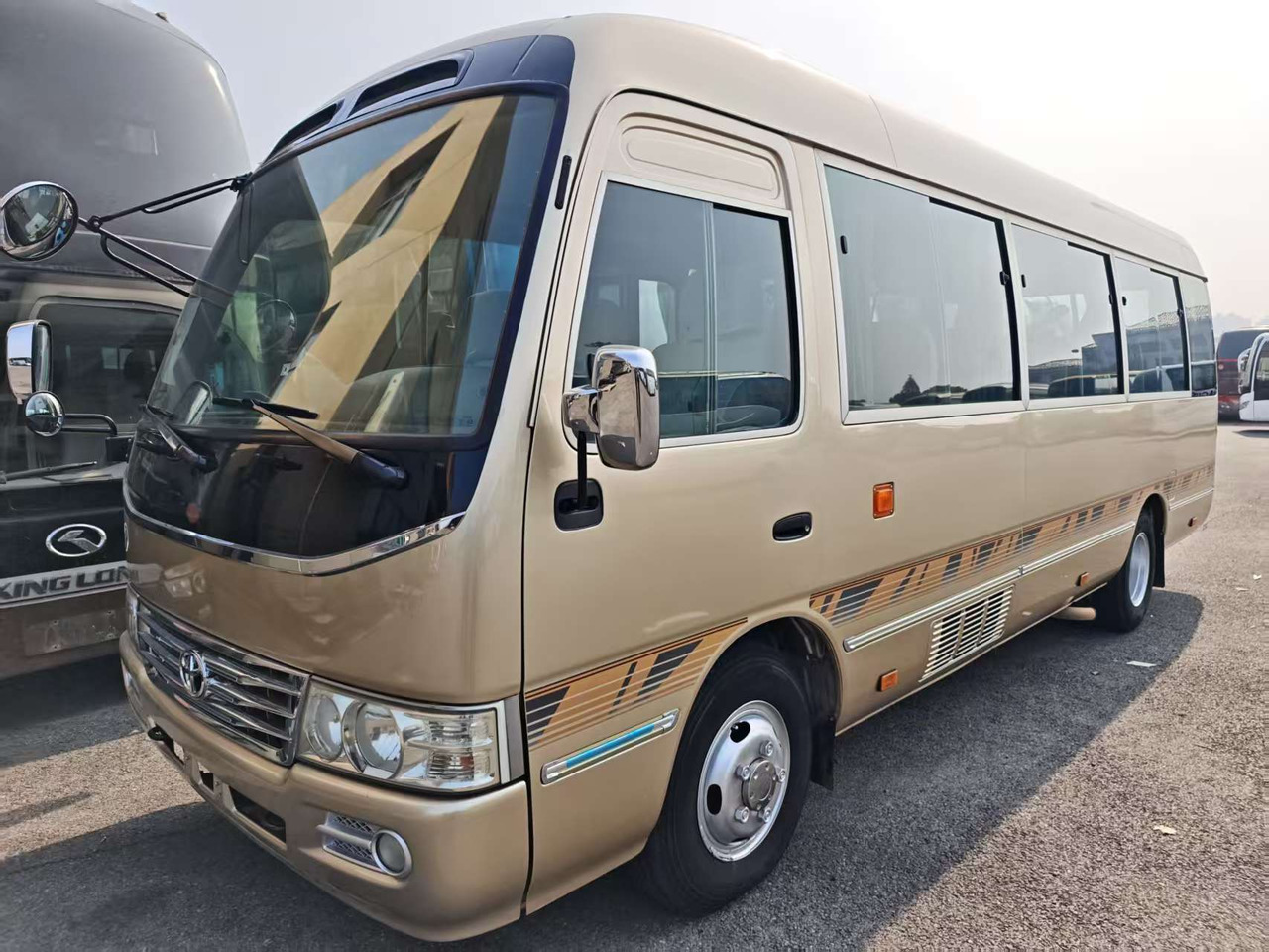 TOYOTA COASTER 23 seats - Autocar: foto 2 TOYOTA COASTER 23 seats - Autocar: foto 2
