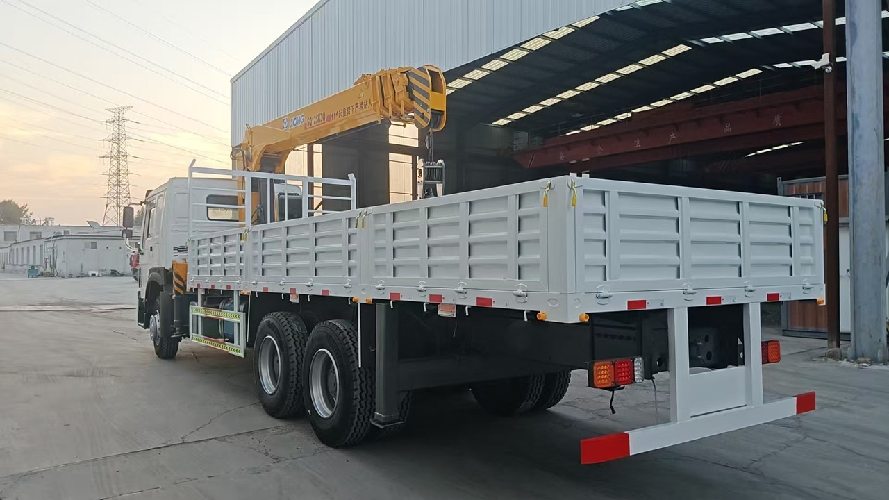 XCMG SQ12SK3Q - Camión grúa: foto 2 XCMG SQ12SK3Q - Camión grúa: foto 2