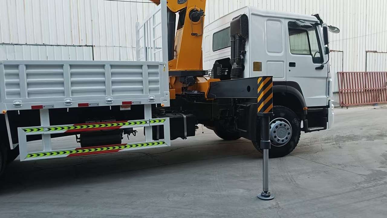 XCMG SQ12SK3Q - Camión grúa: foto 1 XCMG SQ12SK3Q - Camión grúa: foto 1