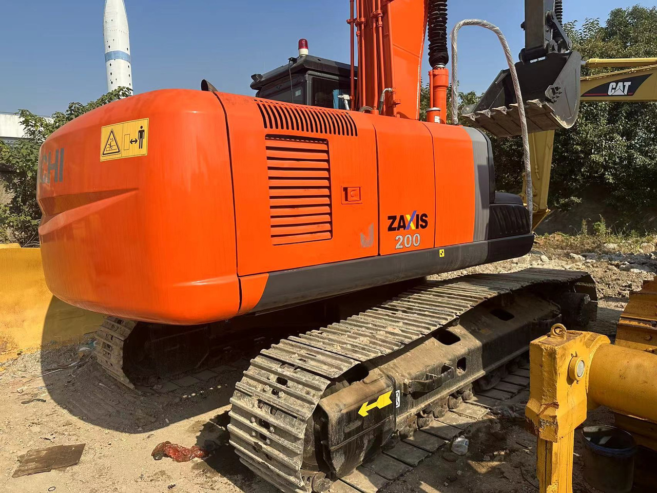 CRAWLER EXCAVATOR Original Japan Hitachi ZX200-3 Excavator Hitachi Excavator in Low Price for Hot Sale - Excavadora de cadenas: foto 3 CRAWLER EXCAVATOR Original Japan Hitachi ZX200-3 Excavator Hitachi Excavator in Low Price for Hot Sale - Excavadora de cadenas: foto 3